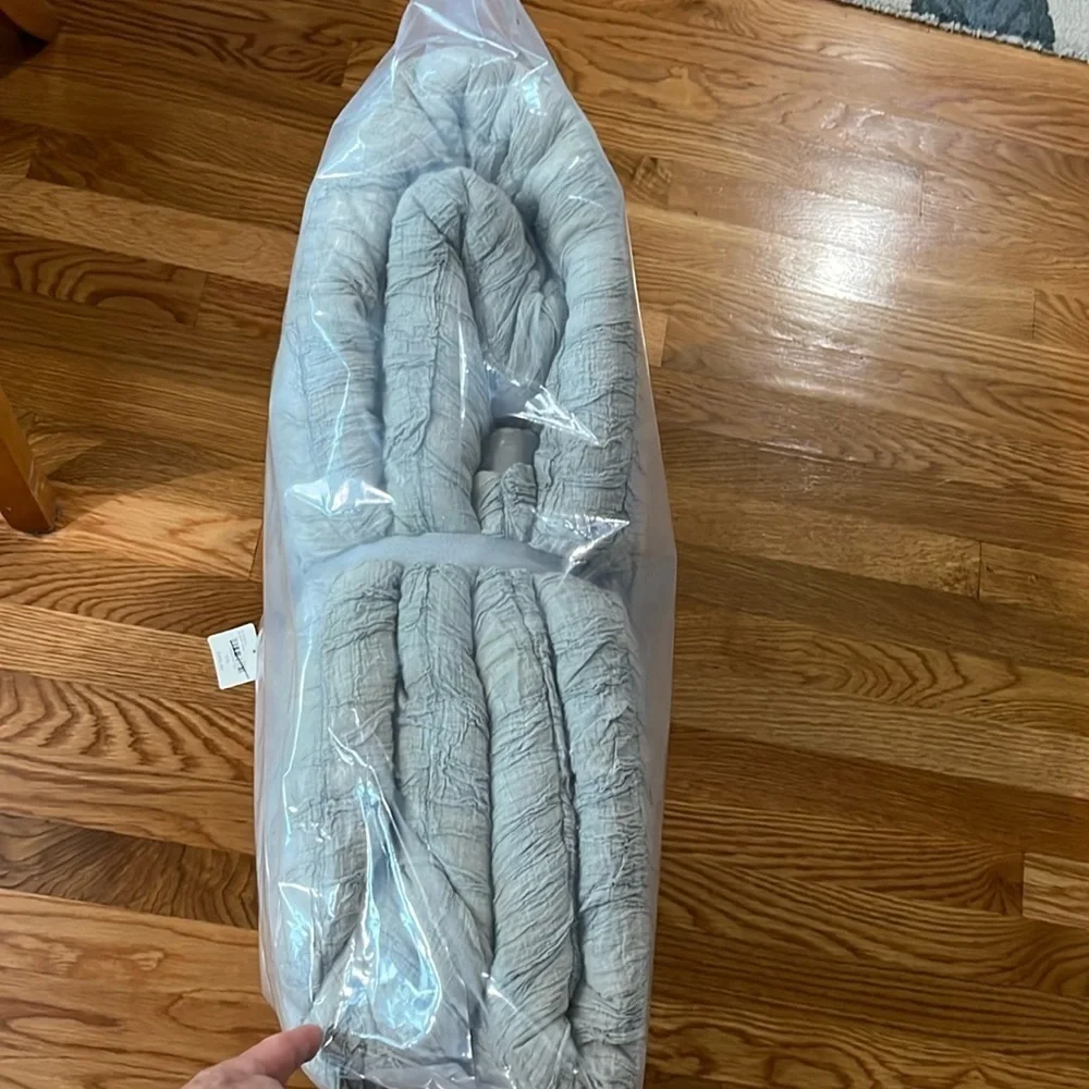 Anthropologie Ruched Voile Vienna Quilt Size Full NWT